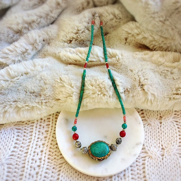BOHO Necklace w Large Turquoise Pendant - Picture 6 of 8
